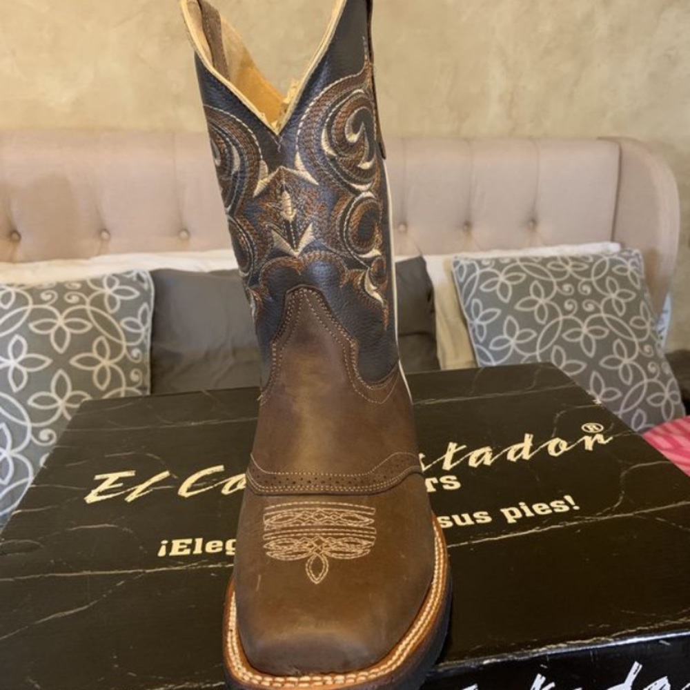 Boots - Picture 2 of 2